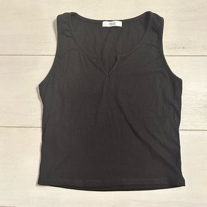 Black sleeveless crop from H&M